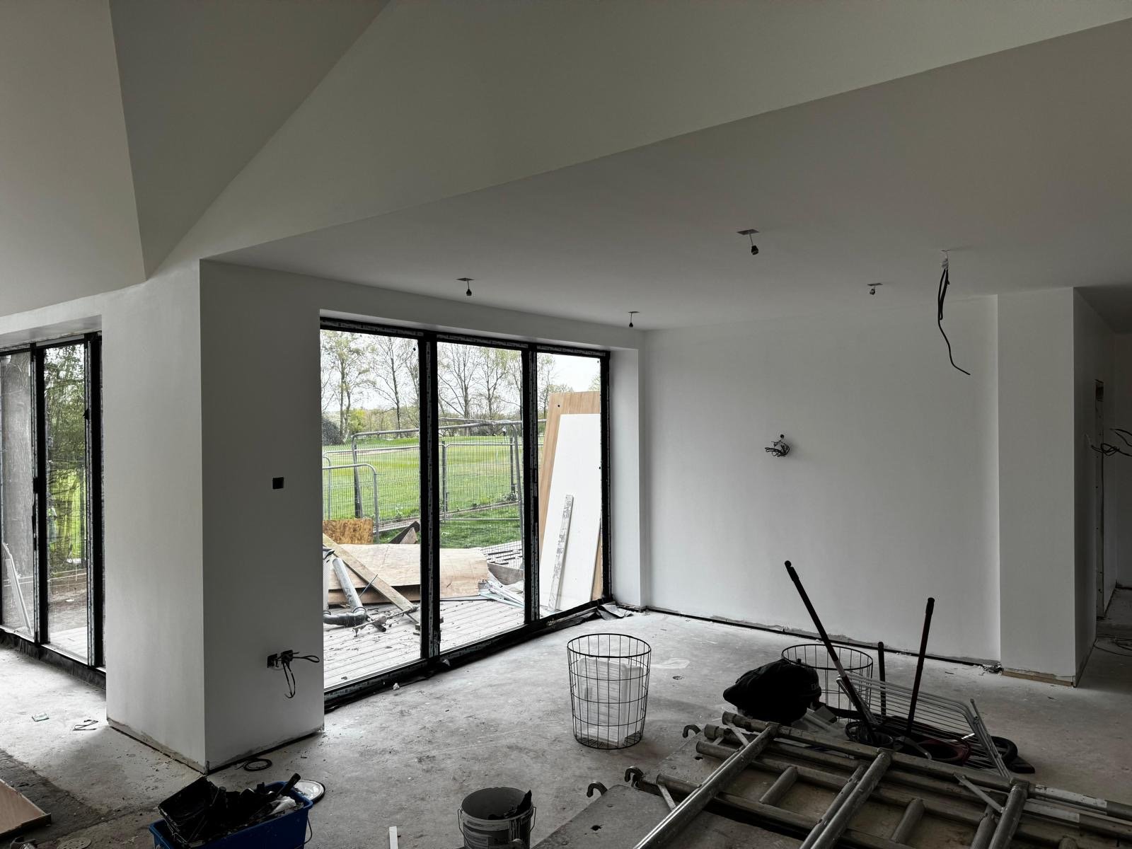 Before — Exterior Property 02